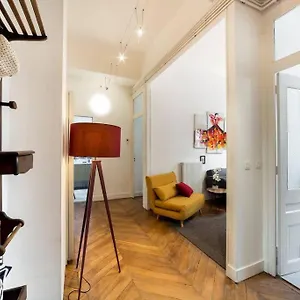 Perfect To Visit With Family Or Friends Ail , Lyon France